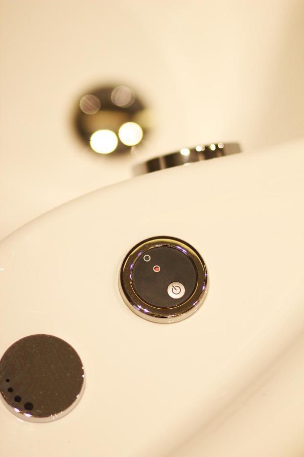 K58 Luxury Apartment Monastiraki Metro Station Acropolis Jacuzzi Athén Kültér fotó